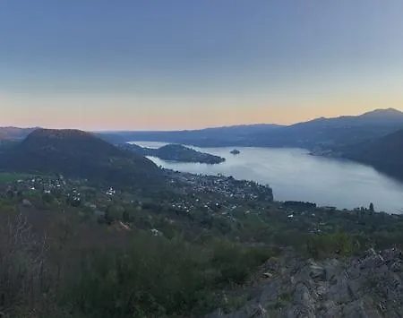 Casa Tabarini Konukevi Pettenasco